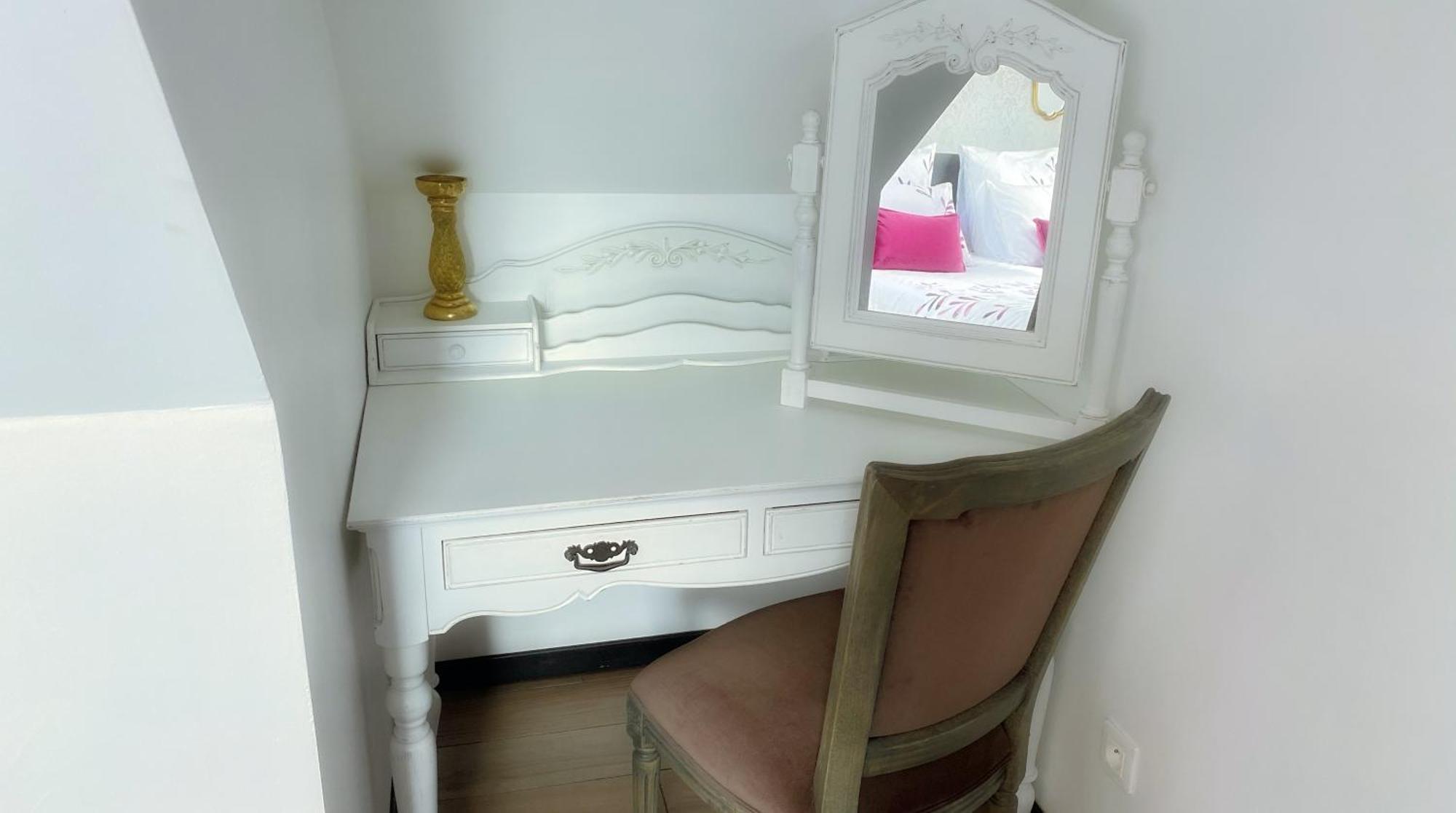 Residence St-Martin Roubaix Room photo